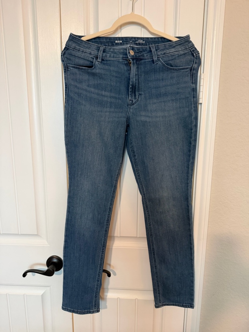 Old Navy High Rise WOW Straight Jeans in Dark Blue Wash 4 Short